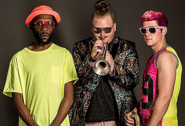 Too Many Zooz změnili termín koncertu na Flédě