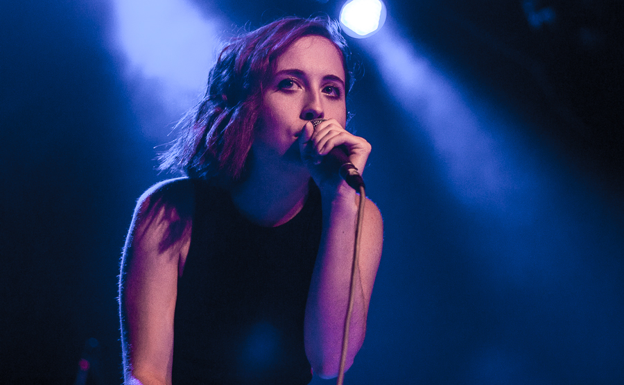 Roztomilá a neposedná. Alice Merton.