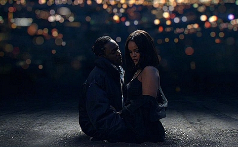 Kendrick Lamar a Rihanna v klipu Loyalty.