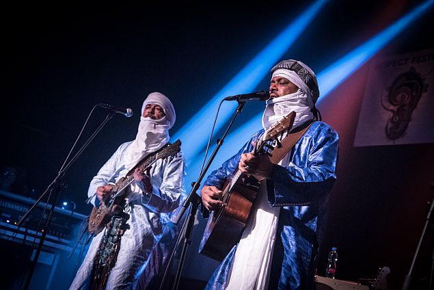 Kdo je vůdcem karavany (Tinariwen)