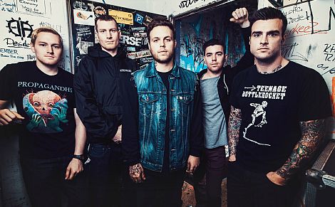 Stick to Your Guns s neposlušným albem